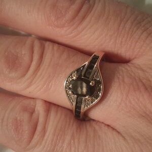 Elegant Sterling Silver 925 Black Gem And Lab Grown Diamond Ring